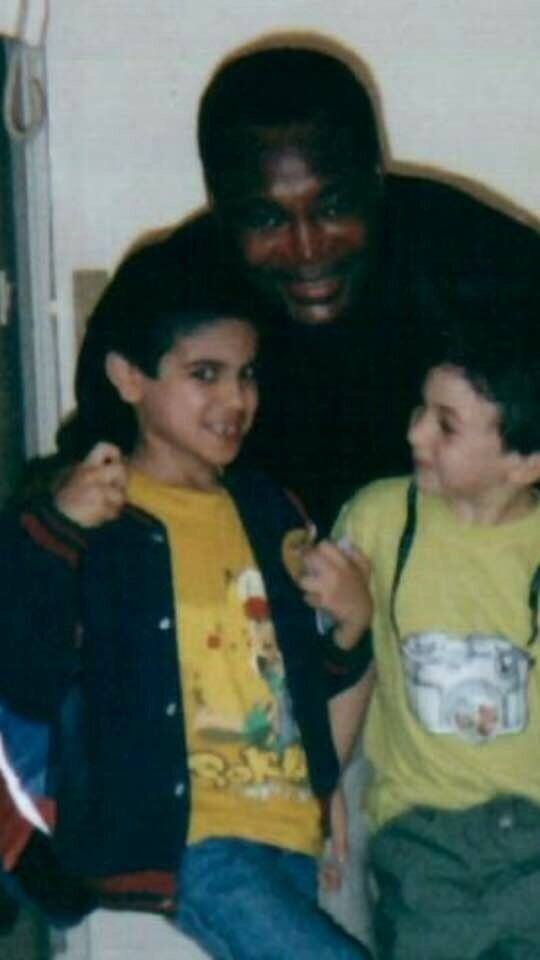Ezeckiel enfant avec George Benson